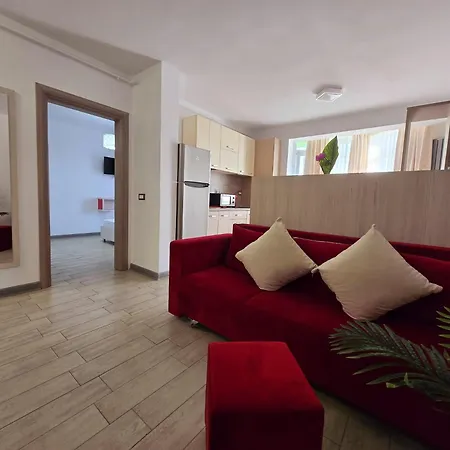 Апартаменты Seaside Luxury Indoor Swimming &